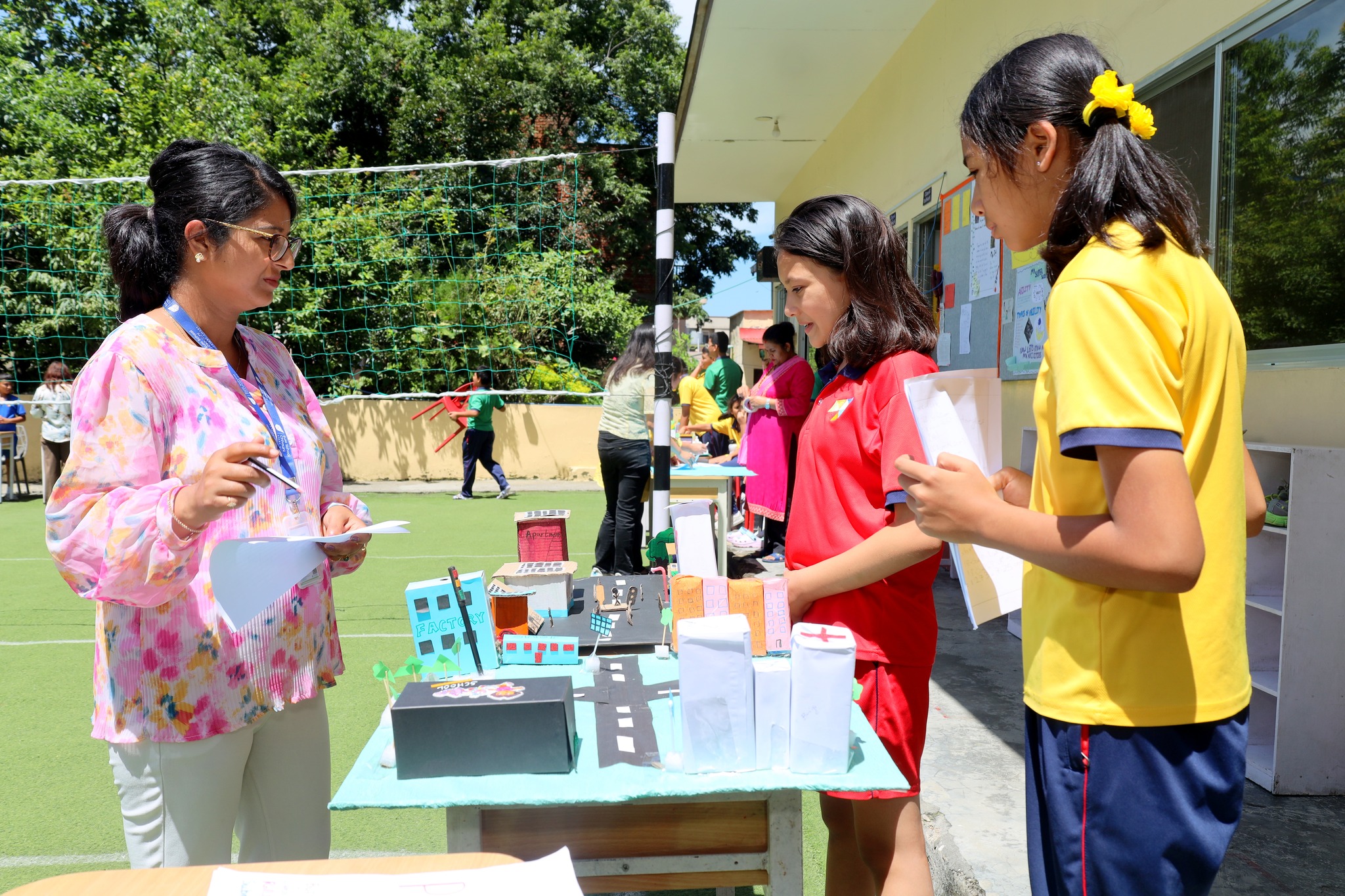 Euro School Exhibition: Integrated (STEAM) Projects on Smart City